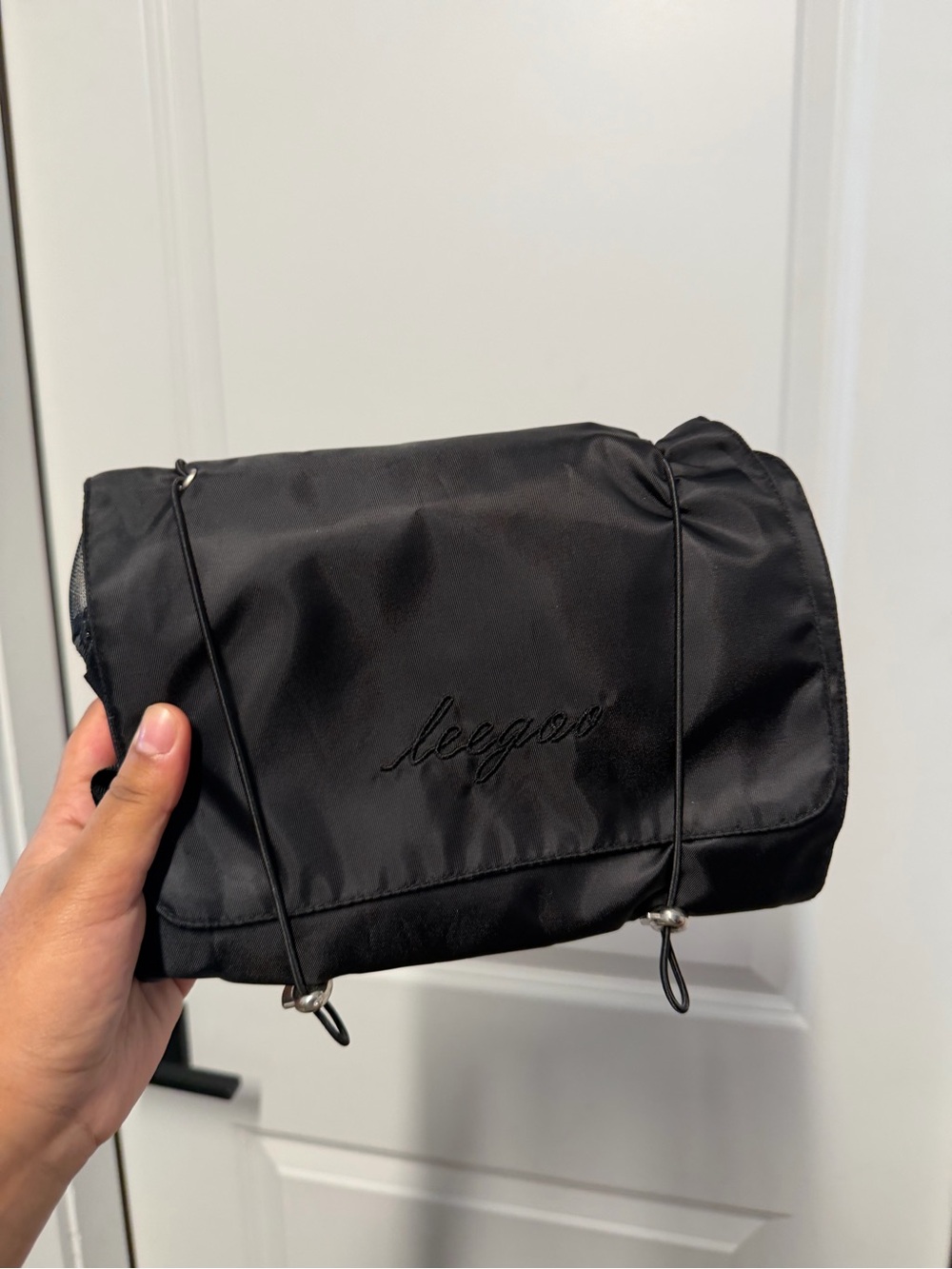 Aegnoo Black Hanging Travel Toiletry Organizer Bag